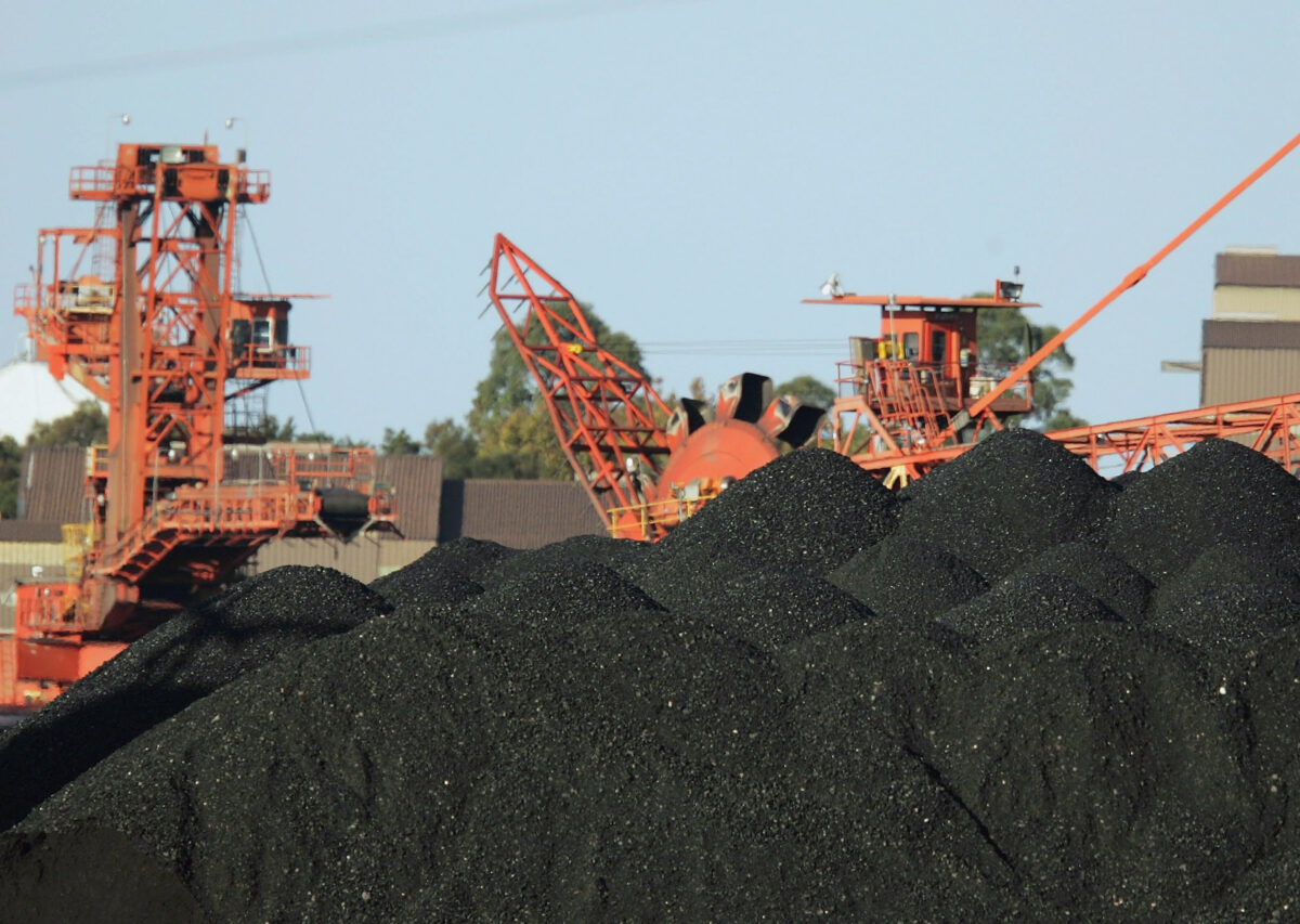 Nhập khẩu than của Ấn Độ cũng bị đình trệ